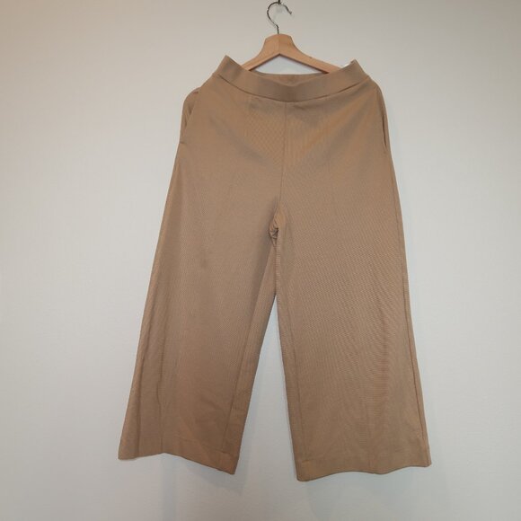 Uniqlo Wide Leg Pants - Picture 4 of 8